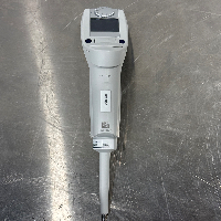Eppendorf Xplorer Pipettes x7 With Stand image 1